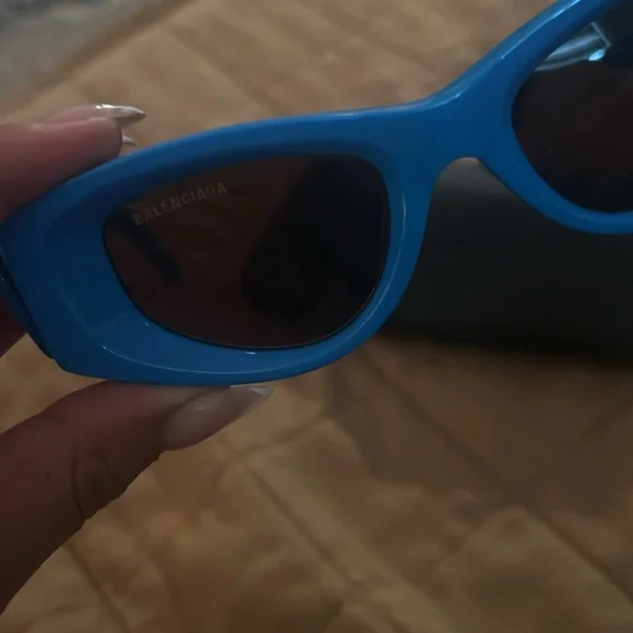 Balenciaga Sunglasses BB0243S - Picture 5 of 15